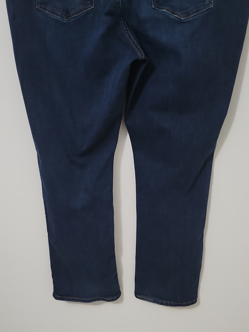 Levi's 414 Classic Straight Jeans, Size 22W - Picture 7 of 8